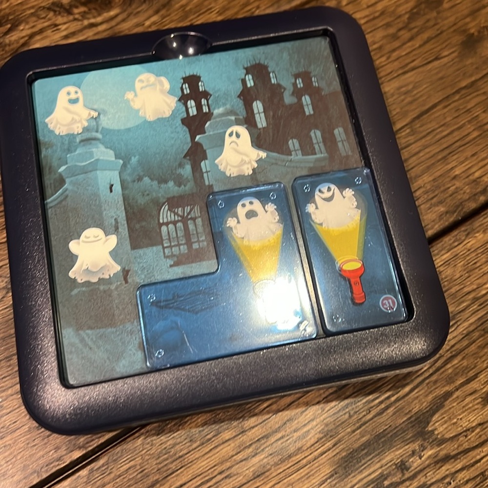 Ghost Hunters Game - Picture 7 of 10
